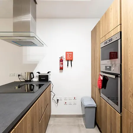 7-hosted By Sweetstay * Gzira