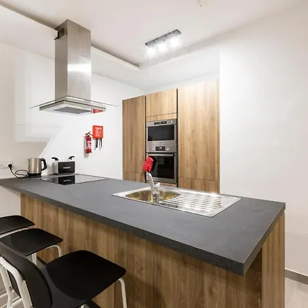 7-hosted By Sweetstay * Gzira