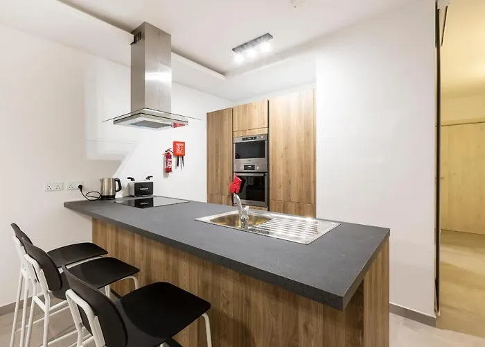 7-hosted By Sweetstay * Gzira